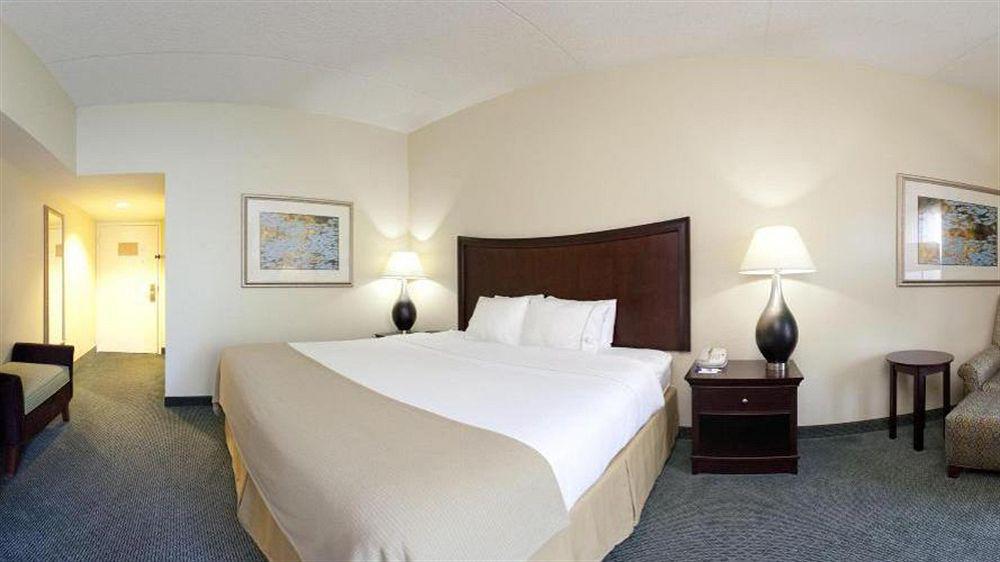Holiday Inn Express Indianapolis Airport By Ihg Plainfield Zewnętrze zdjęcie