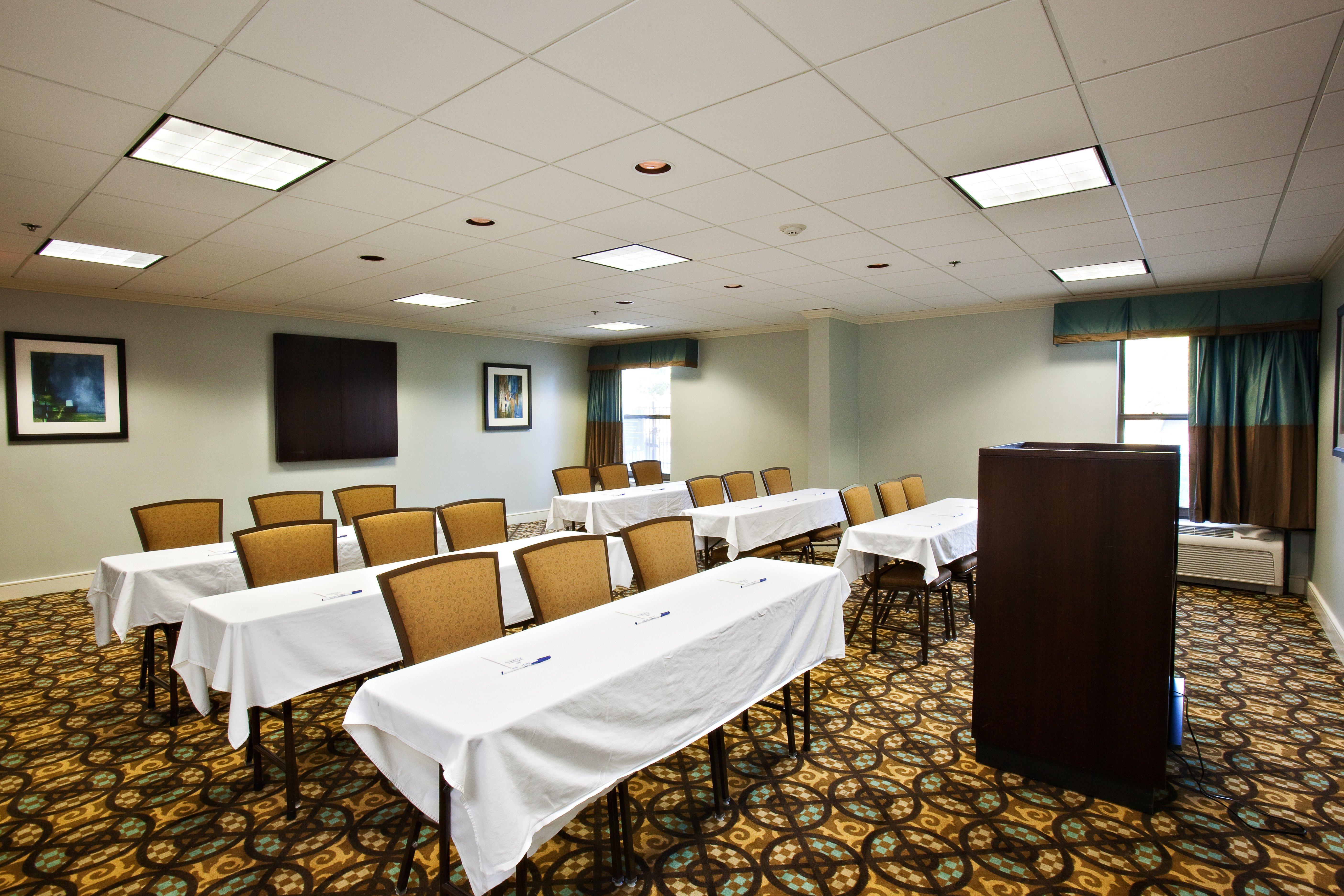 Holiday Inn Express Indianapolis Airport By Ihg Plainfield Zewnętrze zdjęcie