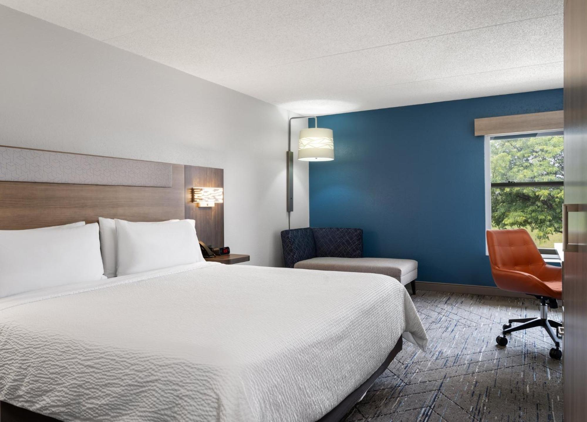 Holiday Inn Express Indianapolis Airport By Ihg Plainfield Zewnętrze zdjęcie